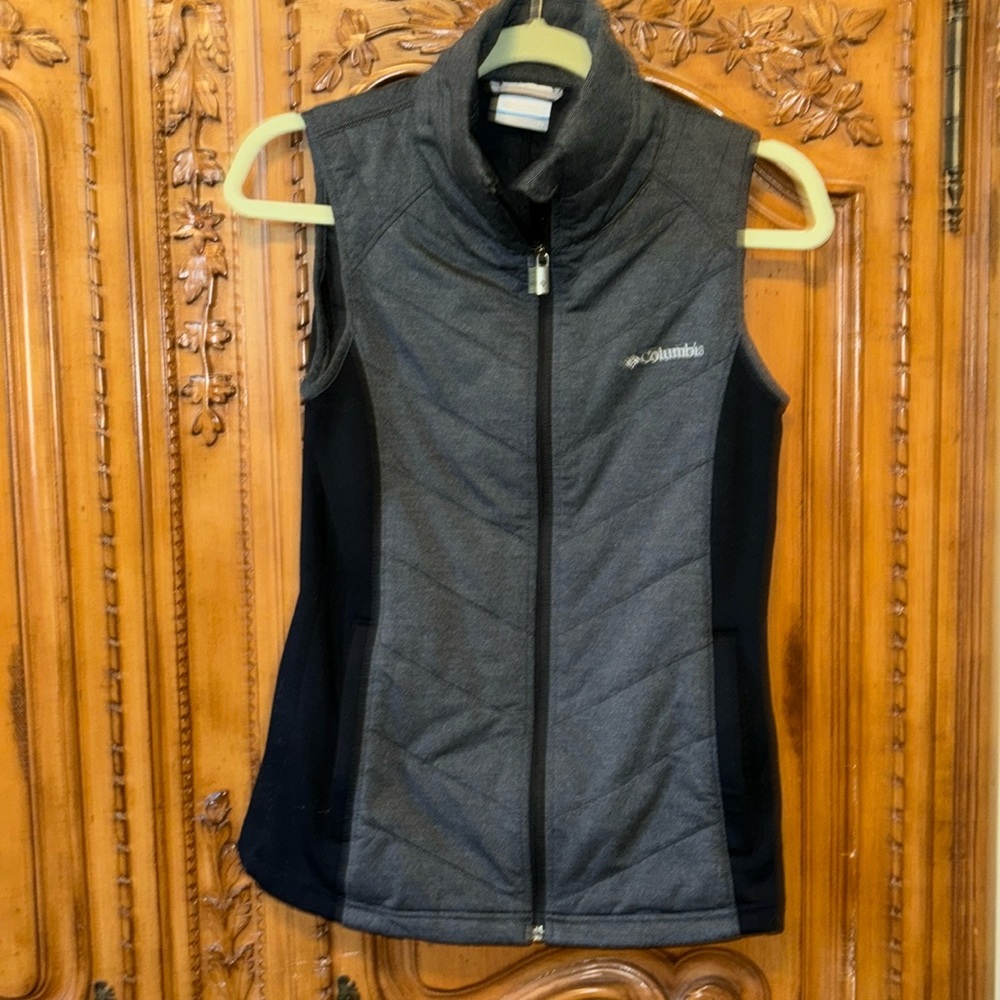 Columbia quilted vest